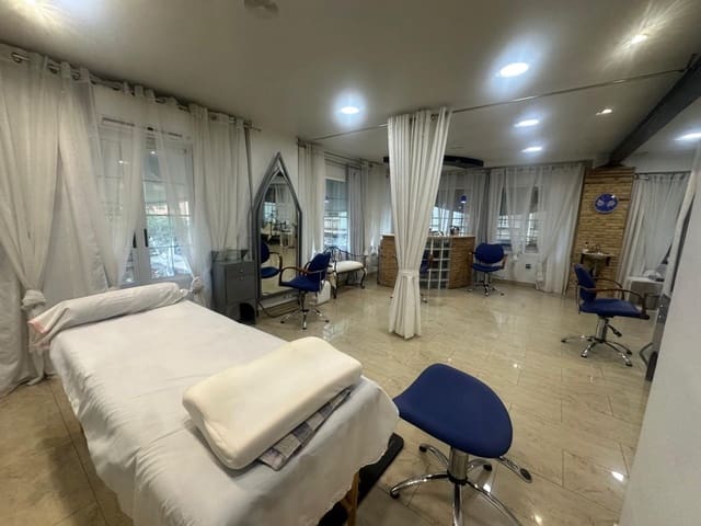 Flat te koop in Castelló de la Plana - € 350.000 (Ref: 9367800)