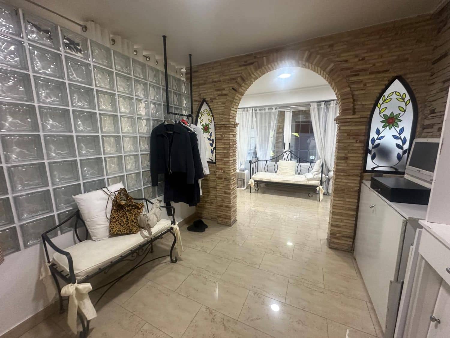 Flat for sale in Castello de la Plana - € 350,000 (Ref: 9367800)