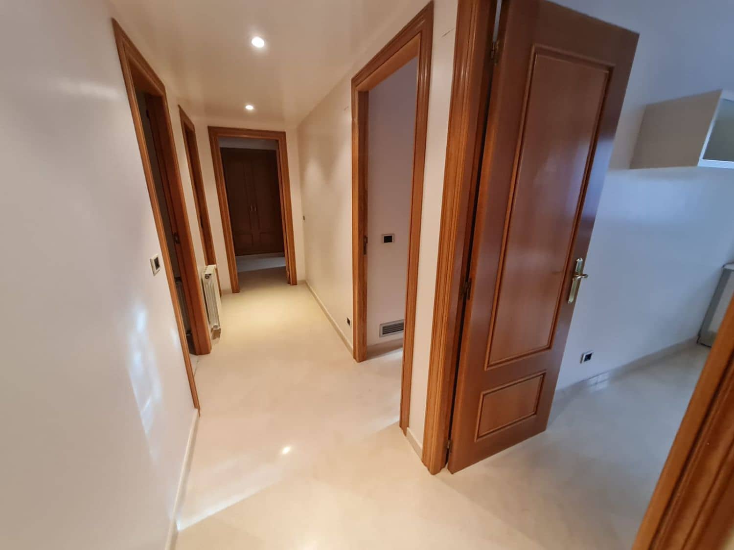 4 bedroom Flat for rent in Castello de la Plana - € 1,300 (Ref: 9383168)