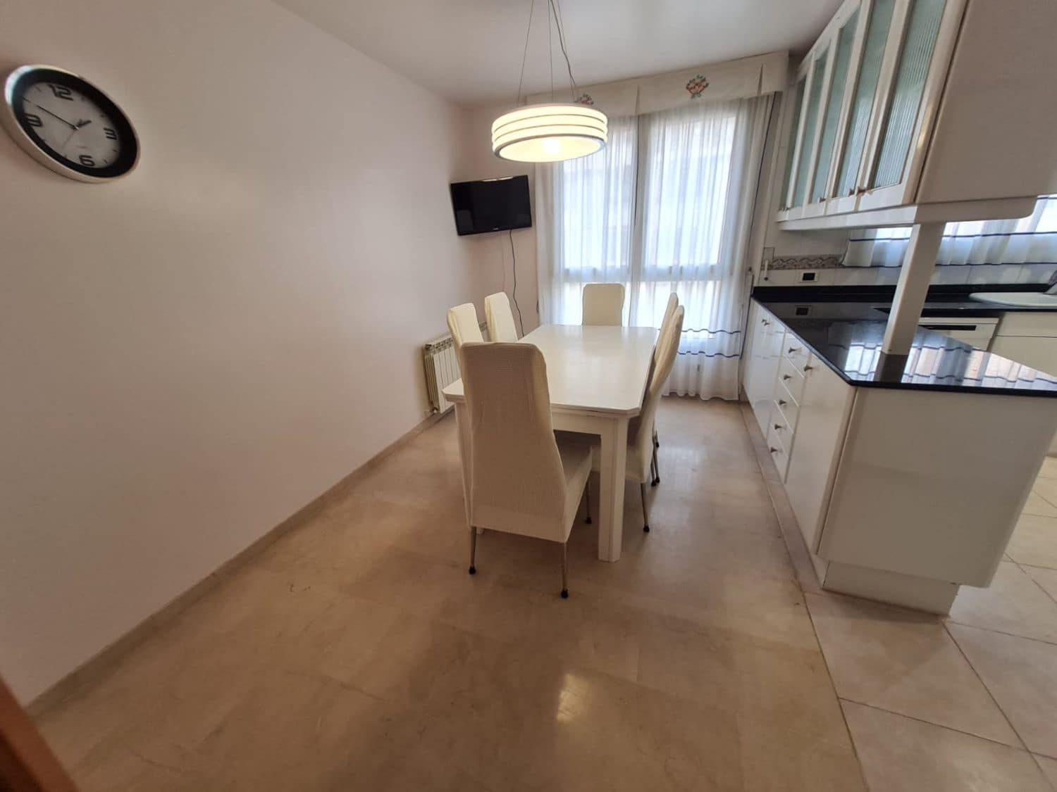 4 bedroom Flat for rent in Castello de la Plana - € 1,300 (Ref: 9383168)