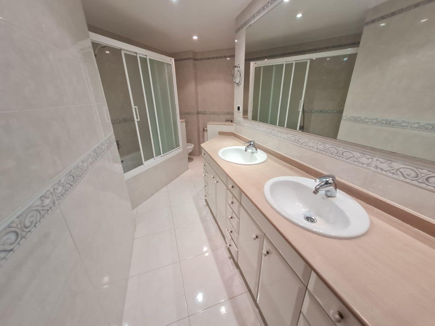 4 bedroom Flat for rent in Castello de la Plana - € 1,300 (Ref: 9383168)