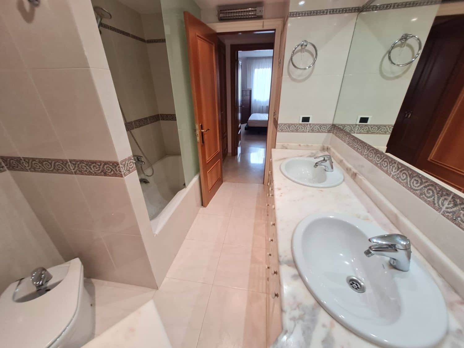 4 bedroom Flat for rent in Castello de la Plana - € 1,300 (Ref: 9383168)