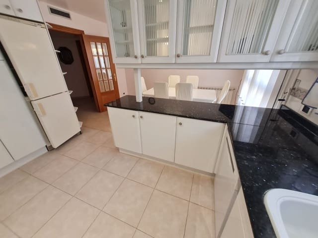 4 bedroom Flat for rent in Castelló de la Plana - € 1,300 (Ref: 9383168)