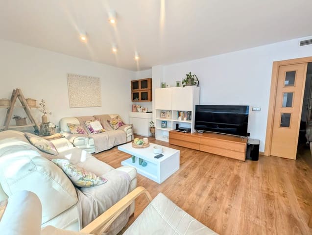 4 makuuhuone Rivitalo myytävänä paikassa Castelló de la Plana - 370 000 € (Ref: 9386118)