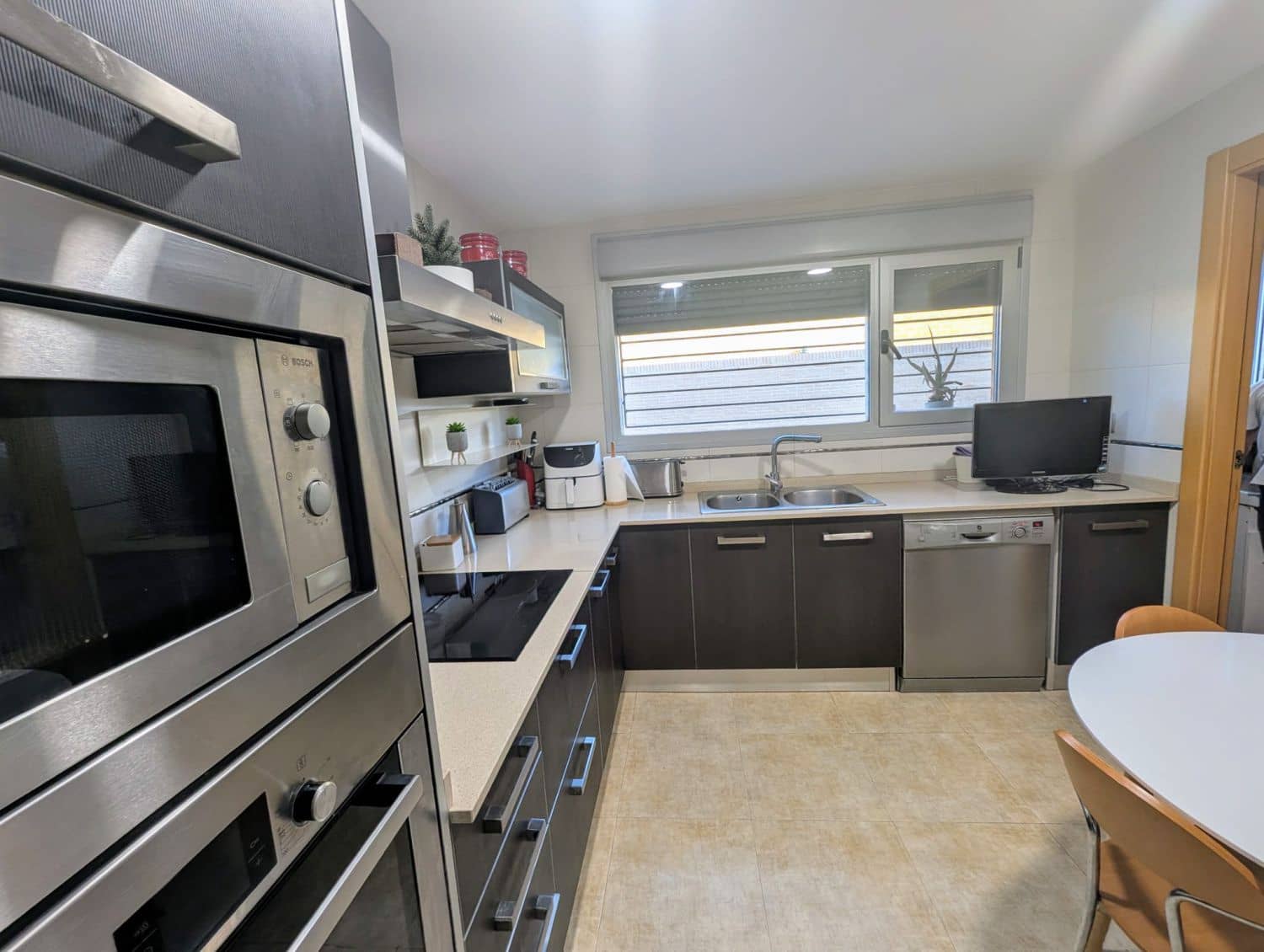 4 sypialnia Dom szeregowy na sprzedaż w Castello de la Plana - 370 000 € (Ref: 9386118)