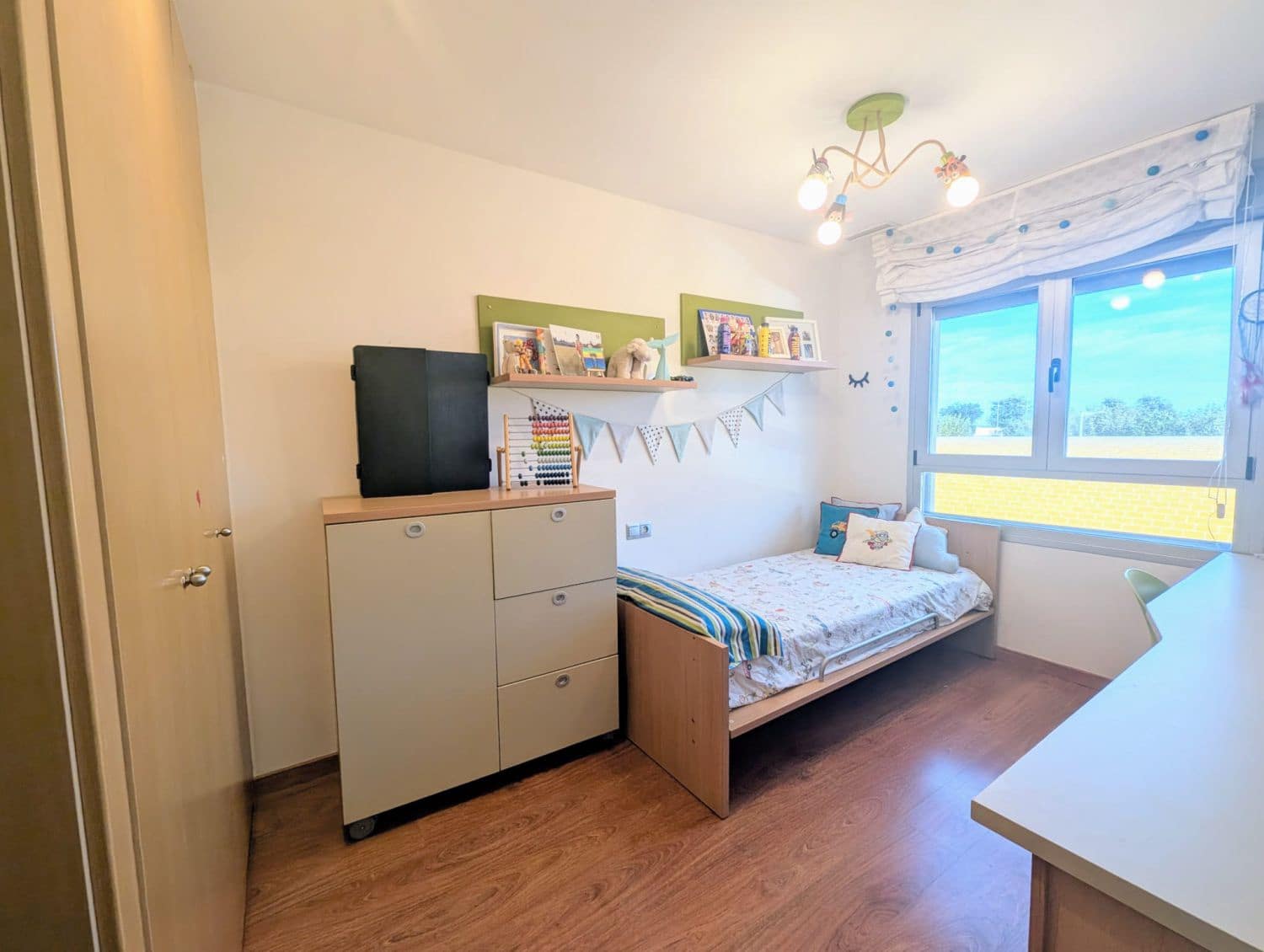 4 sypialnia Dom szeregowy na sprzedaż w Castello de la Plana - 370 000 € (Ref: 9386118)