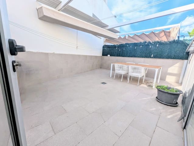 4 makuuhuone Rivitalo myytävänä paikassa Castelló de la Plana - 370 000 € (Ref: 9386118)