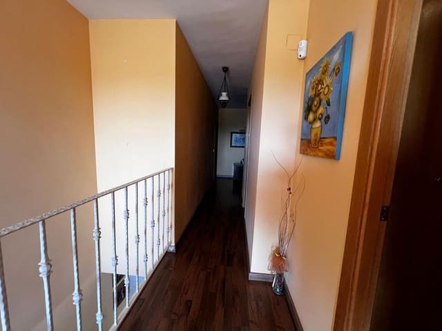 6 makuuhuone Huvila myytävänä paikassa El Grau de Castelló, Castelló de la Plana - 450 000 € (Ref: 9388110)