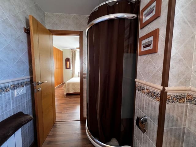 6 makuuhuone Huvila myytävänä paikassa El Grau de Castelló, Castelló de la Plana - 450 000 € (Ref: 9388110)