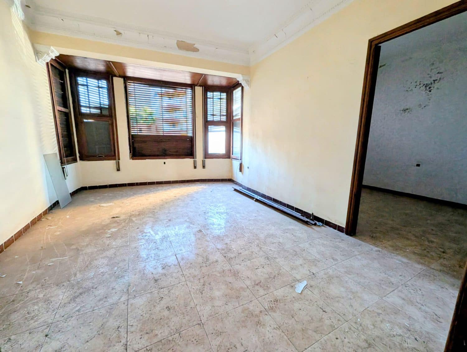 4 bedroom Flat for sale in Castello de la Plana - € 149,000 (Ref: 9394022)