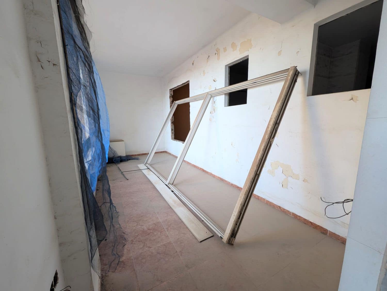 4 bedroom Flat for sale in Castello de la Plana - € 149,000 (Ref: 9394022)