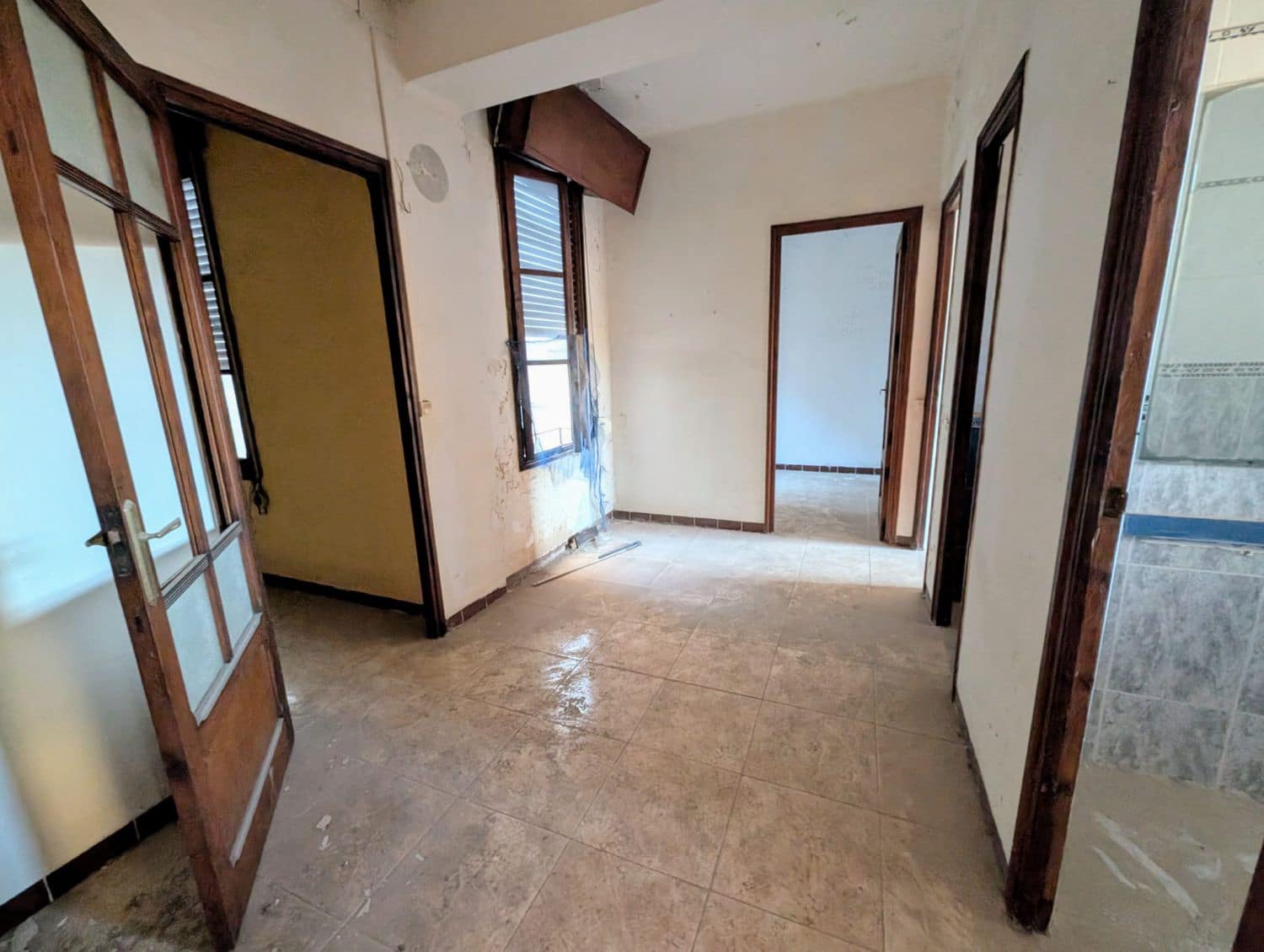 4 bedroom Flat for sale in Castello de la Plana - € 149,000 (Ref: 9394022)