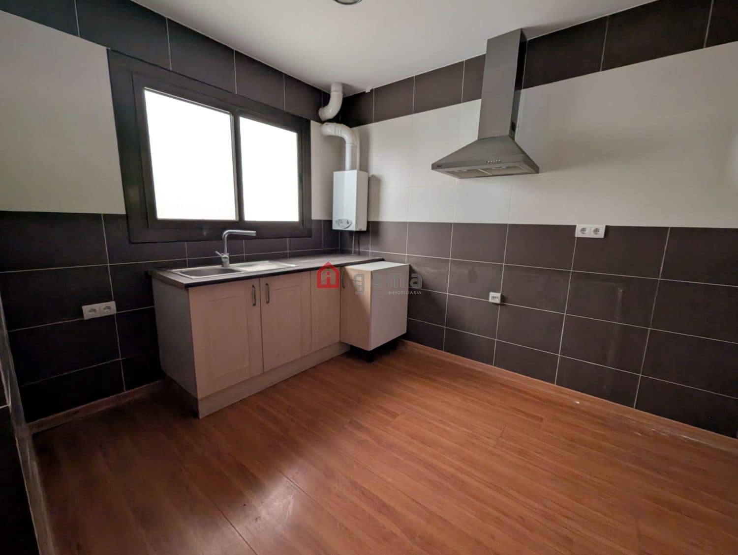 5 bedroom Flat for sale in Castello de la Plana - € 174,500 (Ref: 9415603)