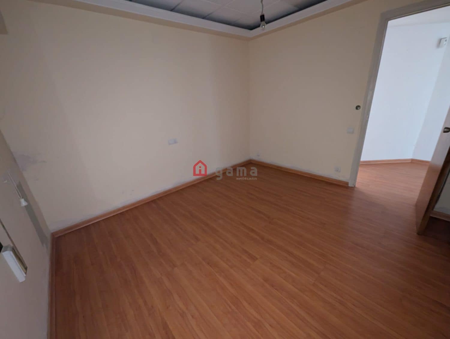 5 bedroom Flat for sale in Castello de la Plana - € 174,500 (Ref: 9415603)