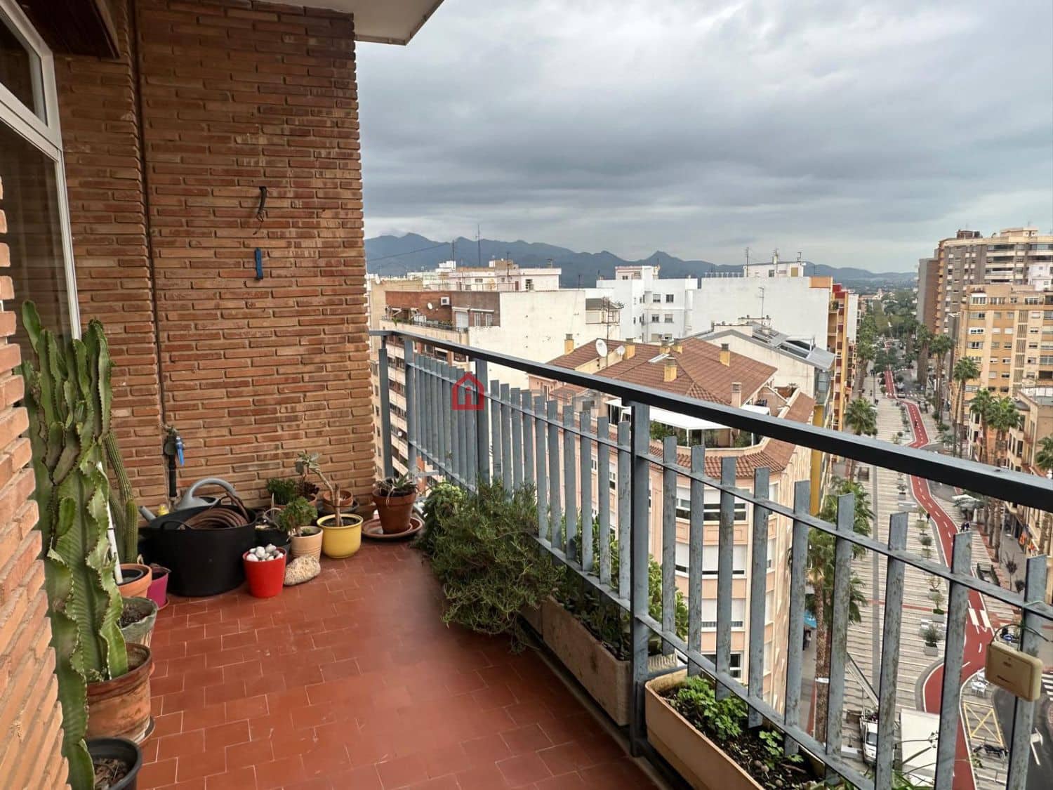 3 bedroom Flat for sale in Castello de la Plana - € 250,000 (Ref: 9430846)