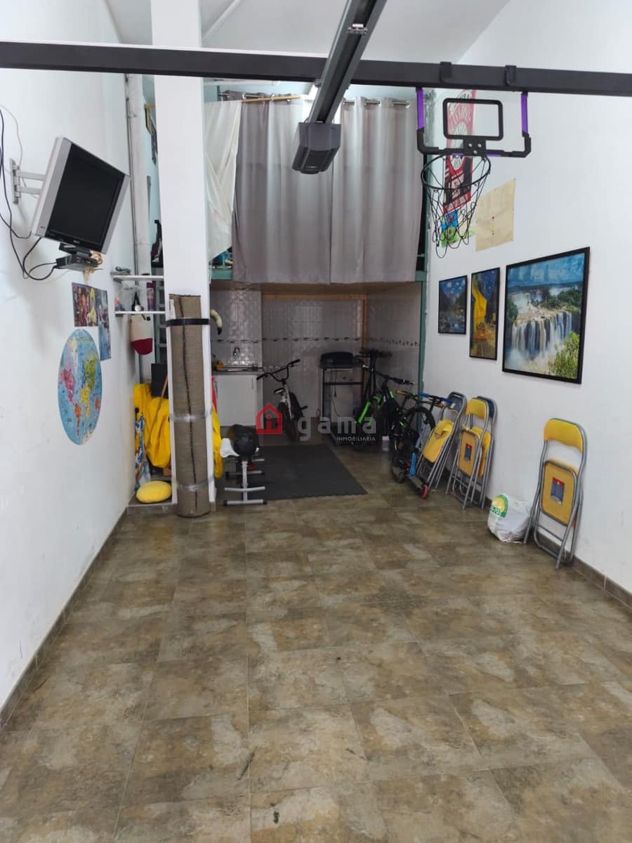 4 bedroom Flat for sale in Nules with garage - € 175,000 (Ref: 9443395)