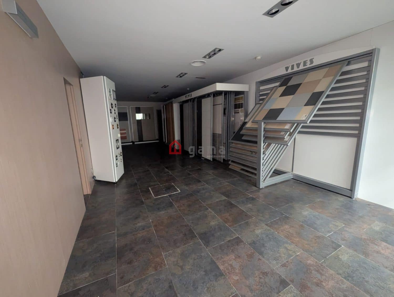 Gewerbe zu verkaufen in Castello de la Plana - 600.000 € (Ref: 9465549)