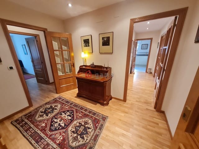 Piso de 4 habitaciones en Castelló de la Plana en alquiler - 1.200 € (Ref: 9465550)