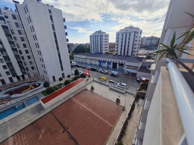 Piso de 4 habitaciones en Castelló de la Plana en alquiler - 1.200 € (Ref: 9465550)