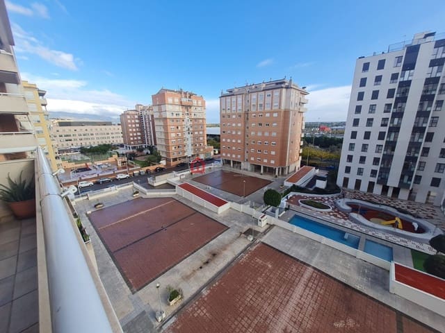 Piso de 4 habitaciones en Castelló de la Plana en alquiler - 1.200 € (Ref: 9465550)