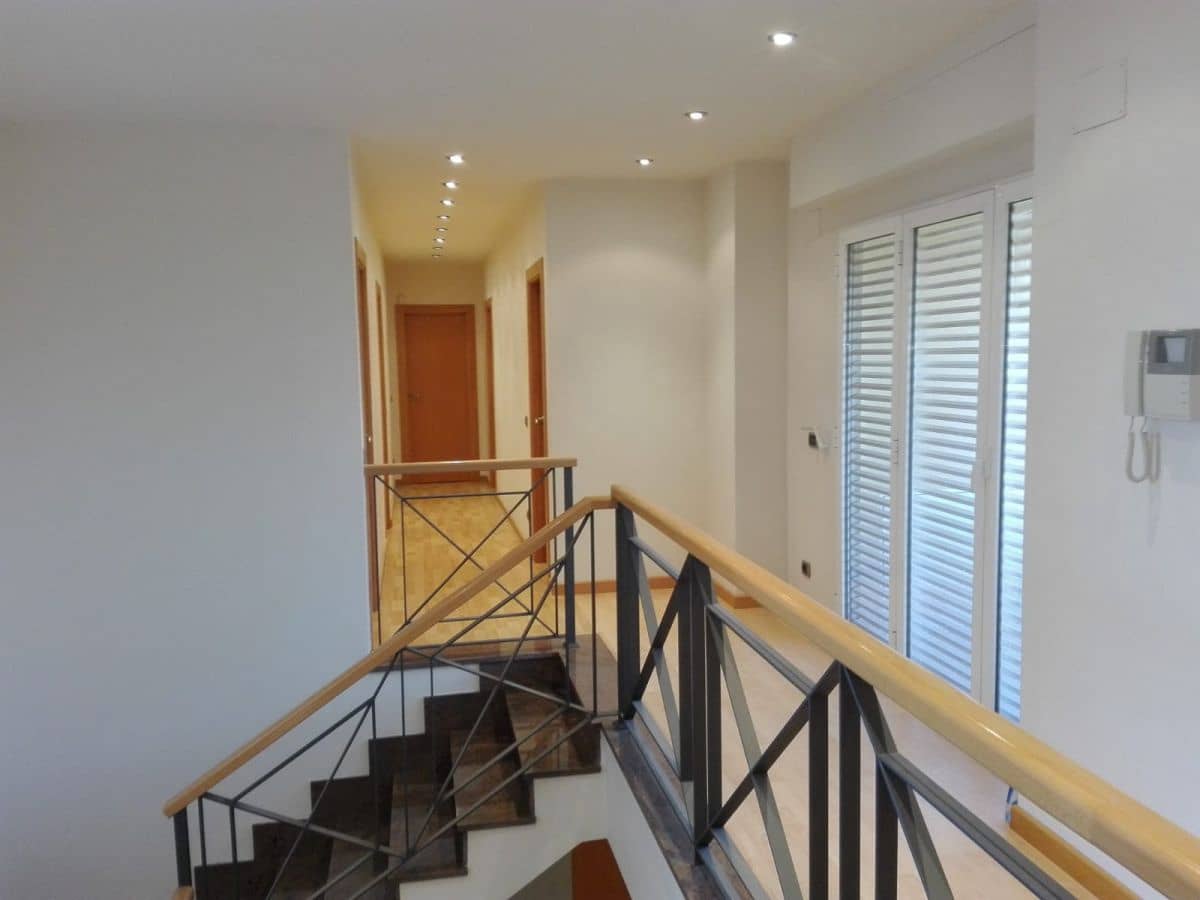 5 sypialnia Dom blizniak na sprzedaż w Les Alqueries / Alquerias del Nino Perdido z garażem - 900 000 € (Ref: 9513174)