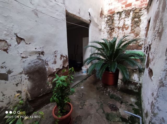 5 soverom Hus til salgs i La Vall d'Uixó - € 160 000 (Ref: 9513176)