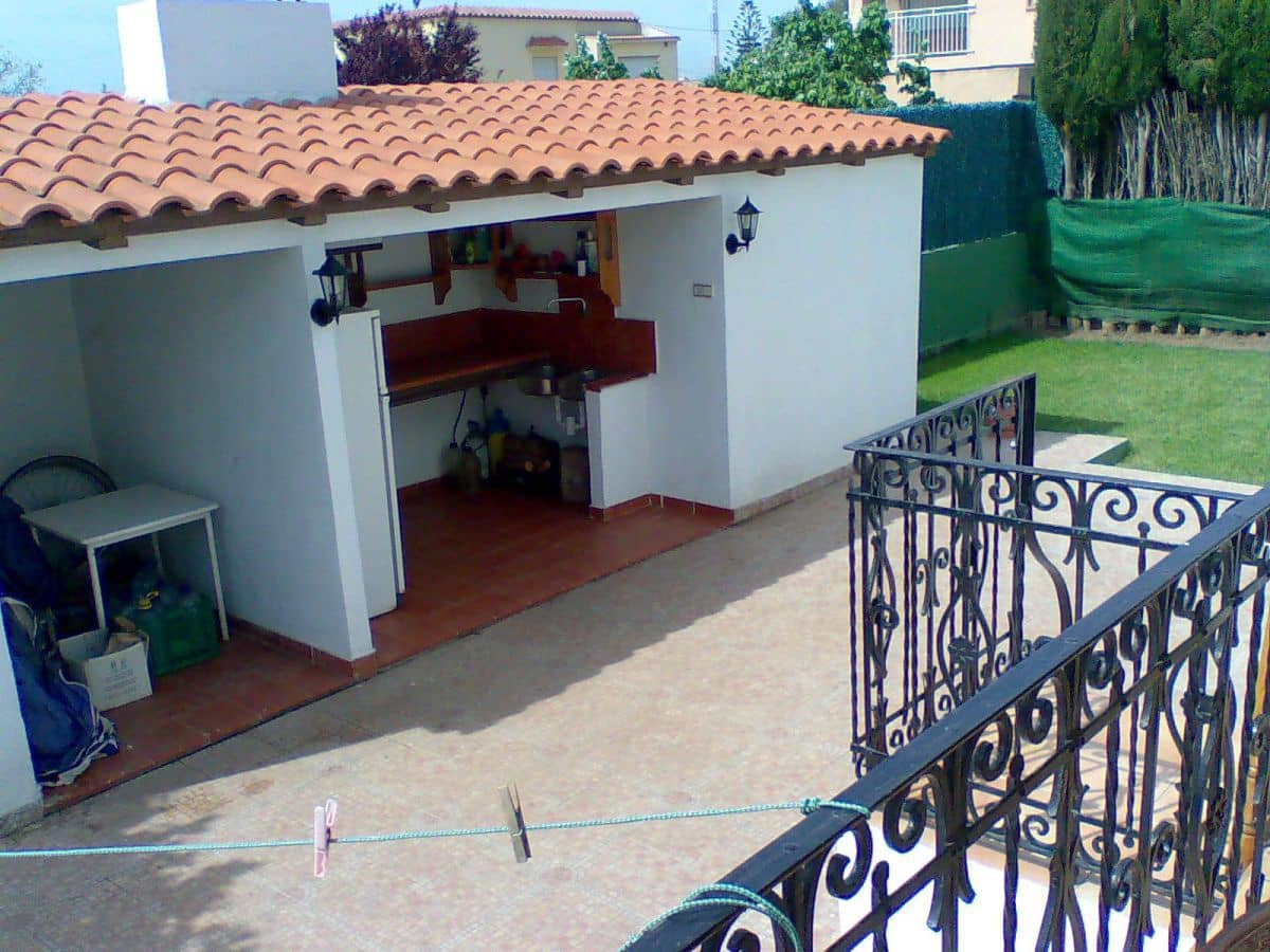 4 bedroom Semi-detached Villa for sale in El Grau de Castello with garage - € 333,000 (Ref: 9513177)
