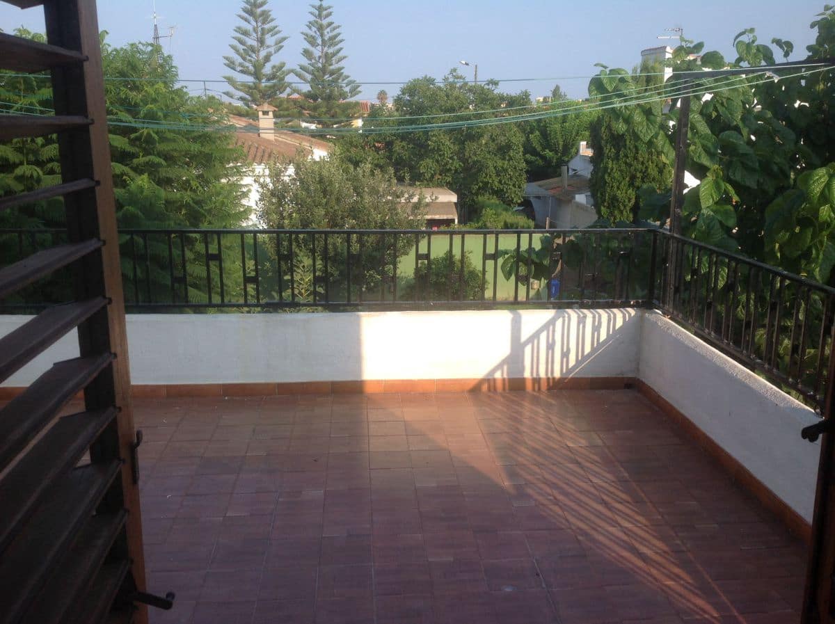 4 bedroom Semi-detached Villa for sale in El Grau de Castello with garage - € 333,000 (Ref: 9513177)