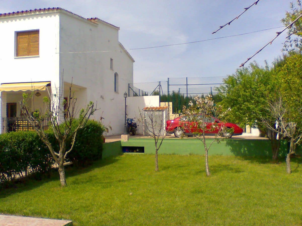 4 bedroom Semi-detached Villa for sale in El Grau de Castello with garage - € 333,000 (Ref: 9513177)