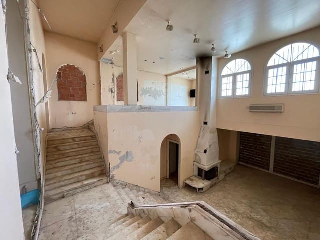 Dom blizniak na sprzedaż w La Vall d'Uixó - 325 000 € (Ref: 9513178)