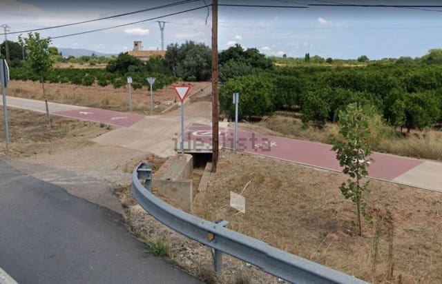 5 bedroom Semi-detached Villa for sale in Burriana / Borriana - € 115,000 (Ref: 9513180)