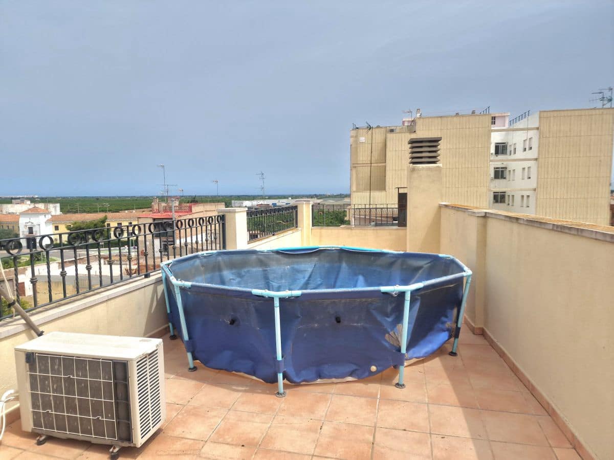 2 bedroom Penthouse for sale in Nules - € 155,000 (Ref: 9513181)