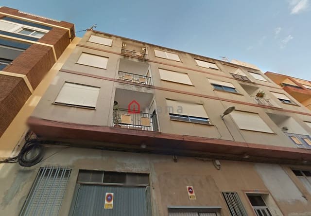 Piso de 4 habitaciones en La Vall d'Uixó en venta - 76.000 € (Ref: 9513188)