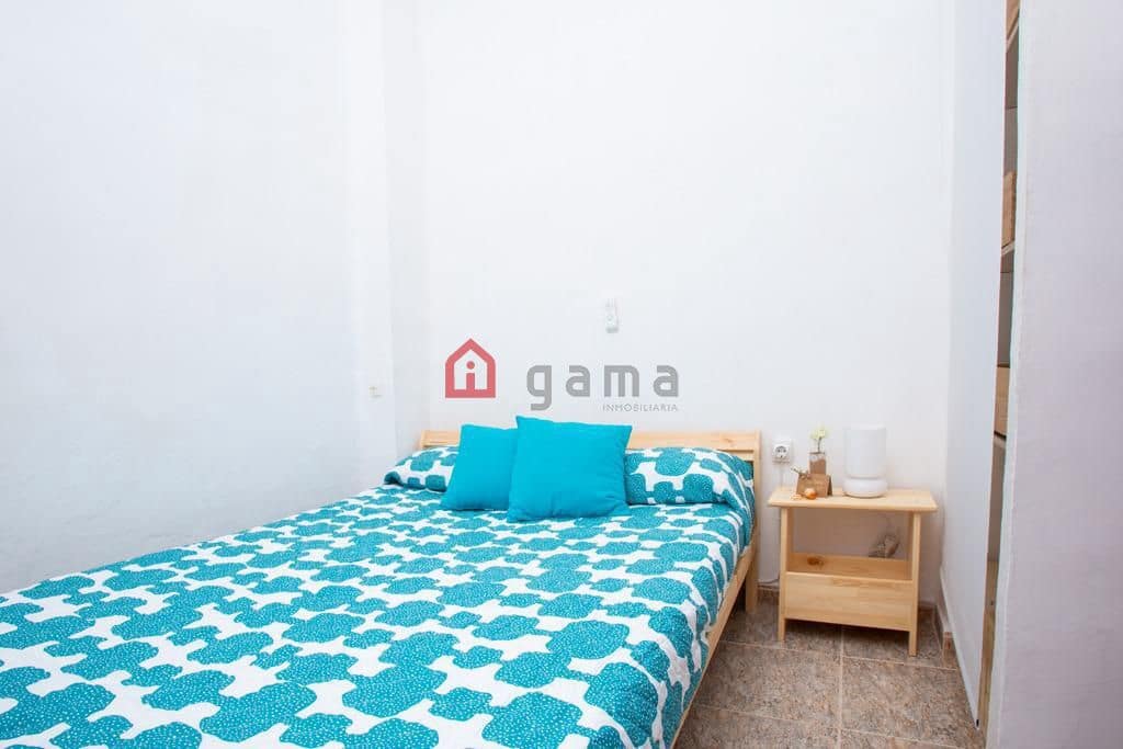 5 bedroom Villa for sale in Nules - € 325,000 (Ref: 9561550)