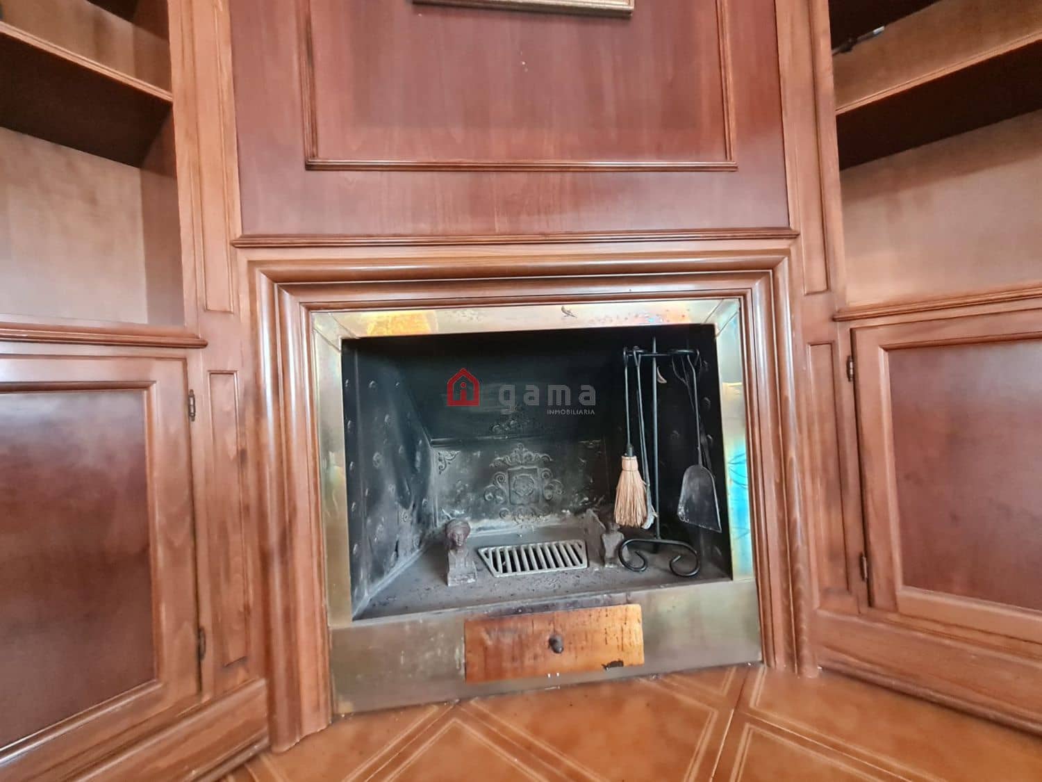 6 bedroom Apartment for sale in Castello de la Plana - € 270,000 (Ref: 9574150)