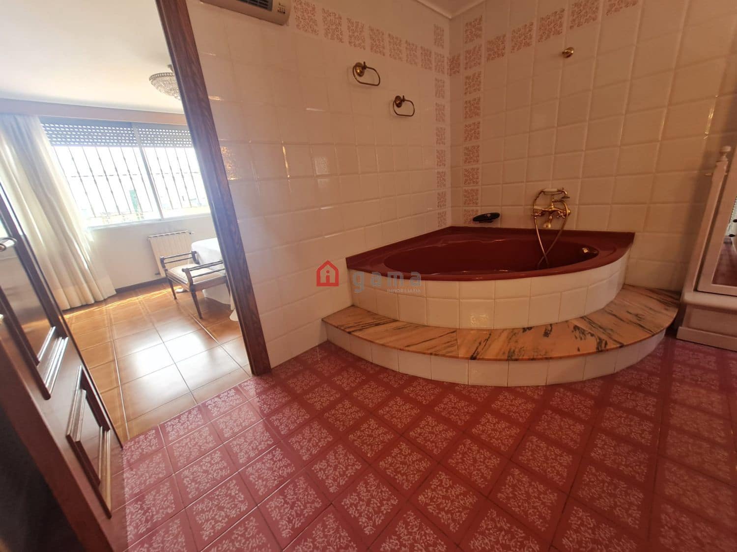 6 bedroom Apartment for sale in Castello de la Plana - € 270,000 (Ref: 9574150)