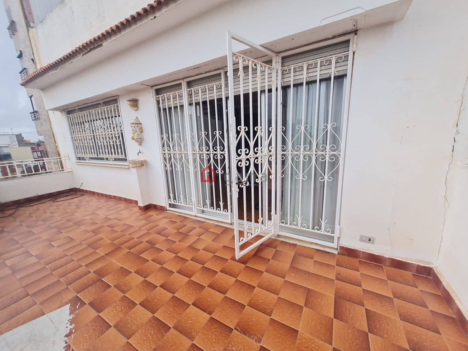 6 bedroom Apartment for sale in Castello de la Plana - € 270,000 (Ref: 9574150)