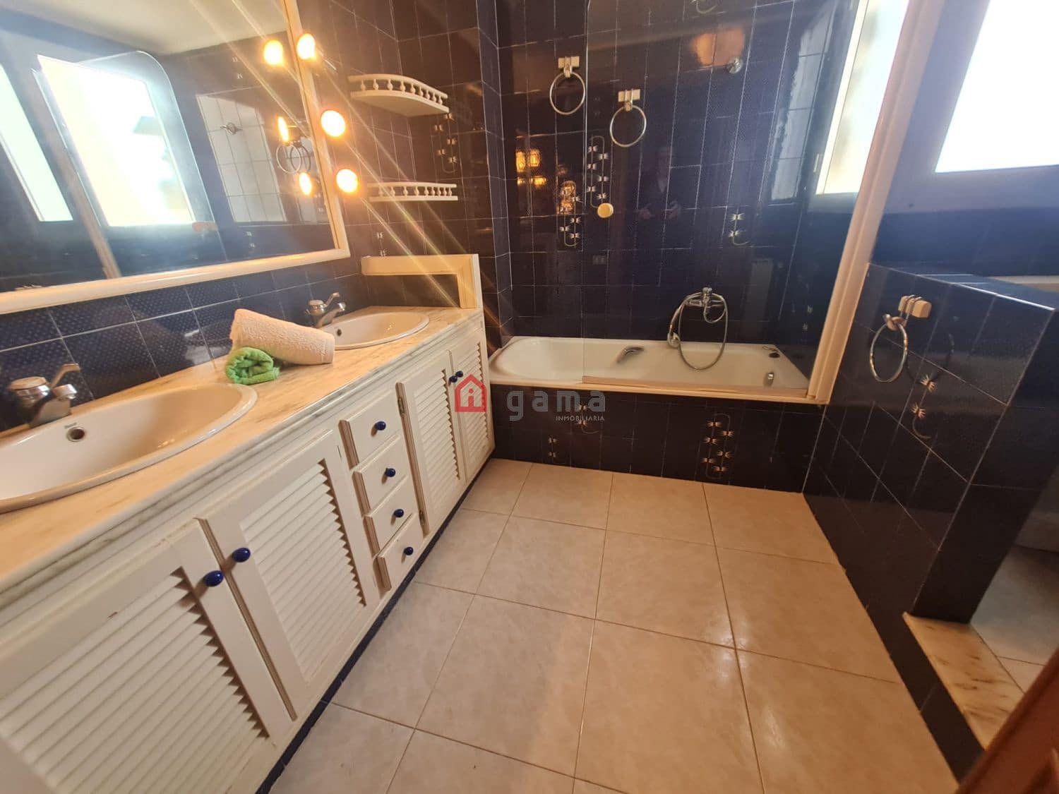 6 bedroom Apartment for sale in Castello de la Plana - € 270,000 (Ref: 9574150)