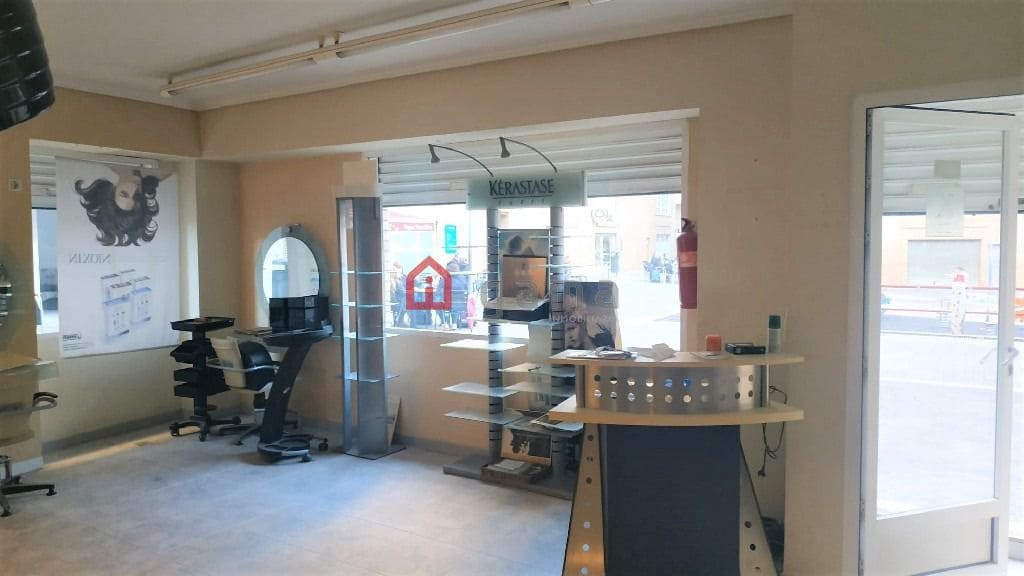 Commerciale in vendita in Castello de la Plana - 80.000 € (Rif: 9574152)