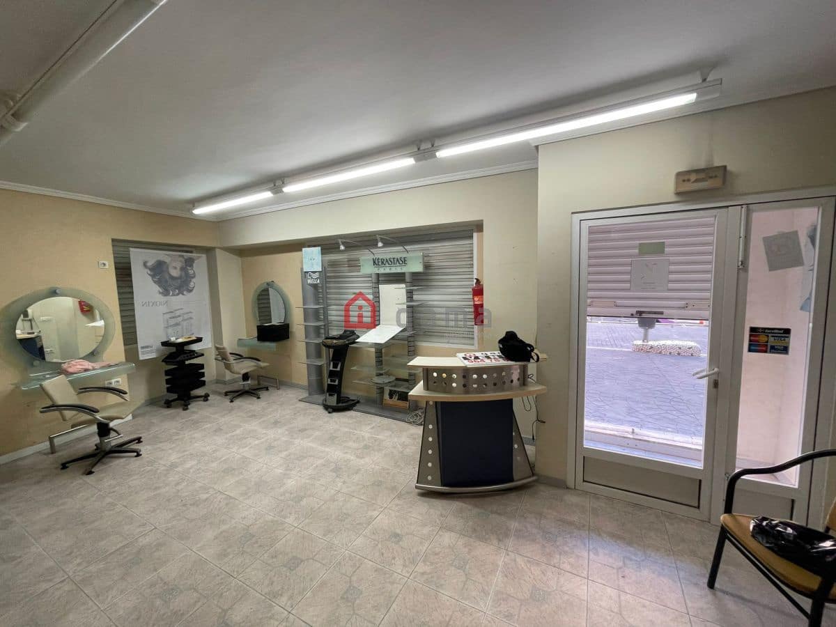 Commerciale in vendita in Castello de la Plana - 80.000 € (Rif: 9574152)