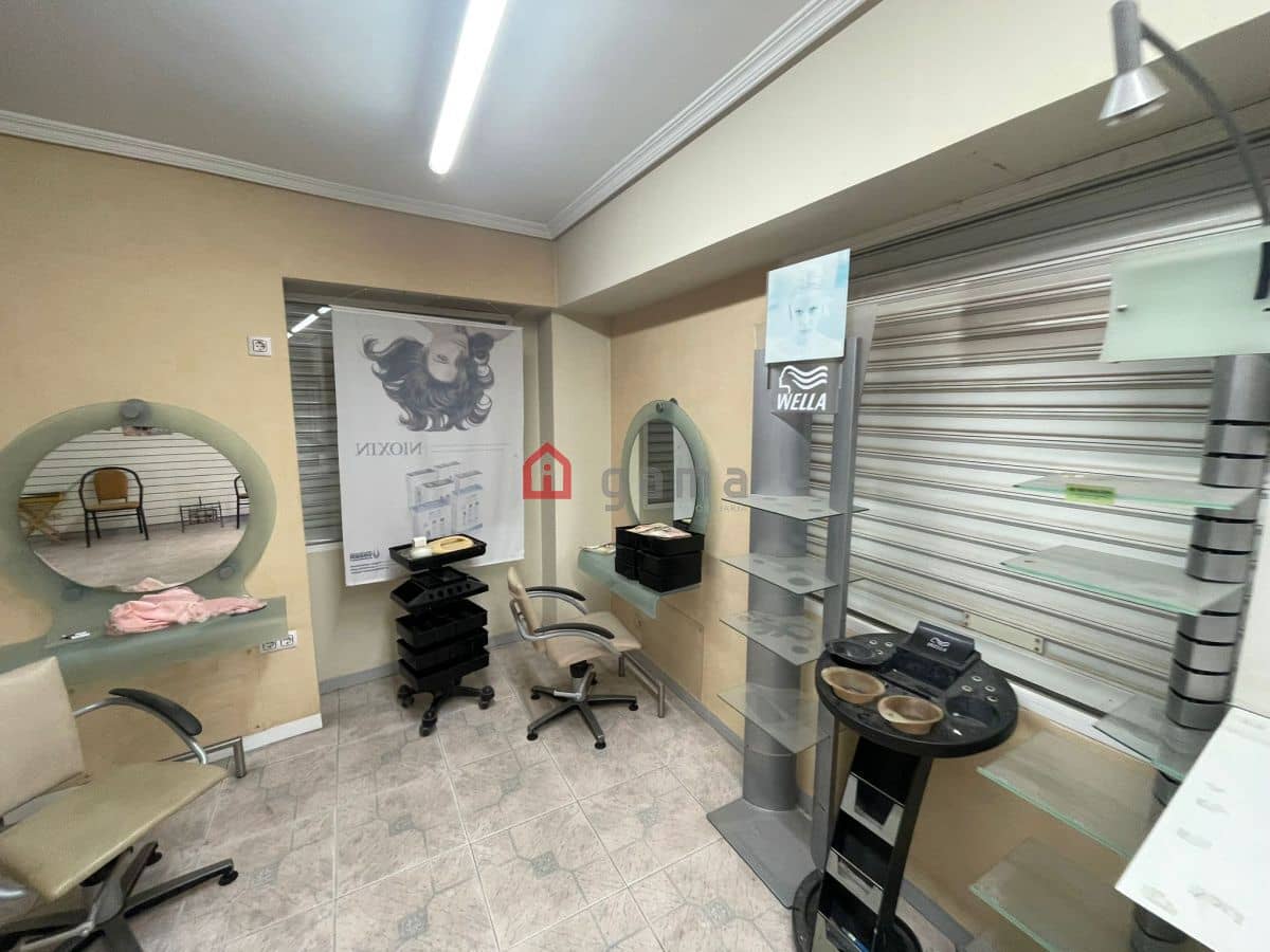 Commerciale in vendita in Castello de la Plana - 80.000 € (Rif: 9574152)