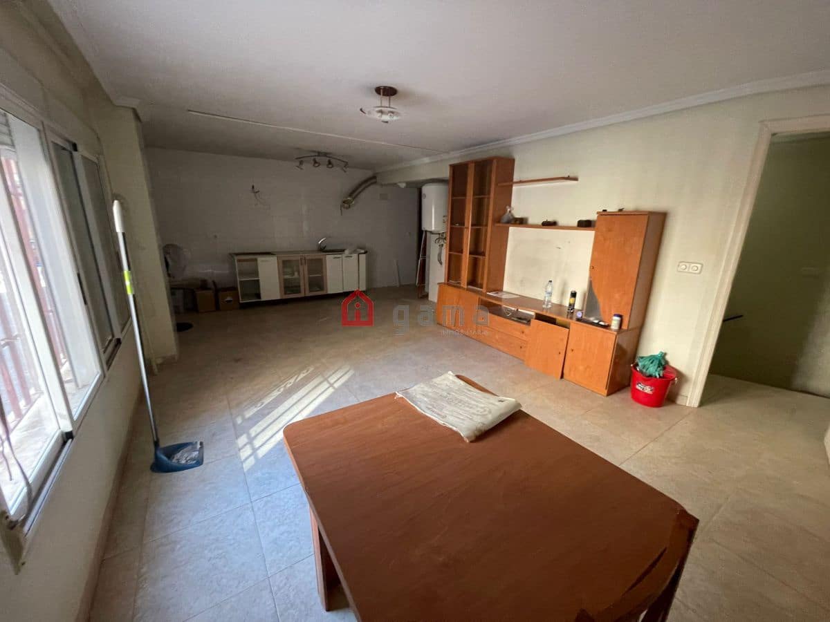 Commerciale in vendita in Castello de la Plana - 80.000 € (Rif: 9574152)