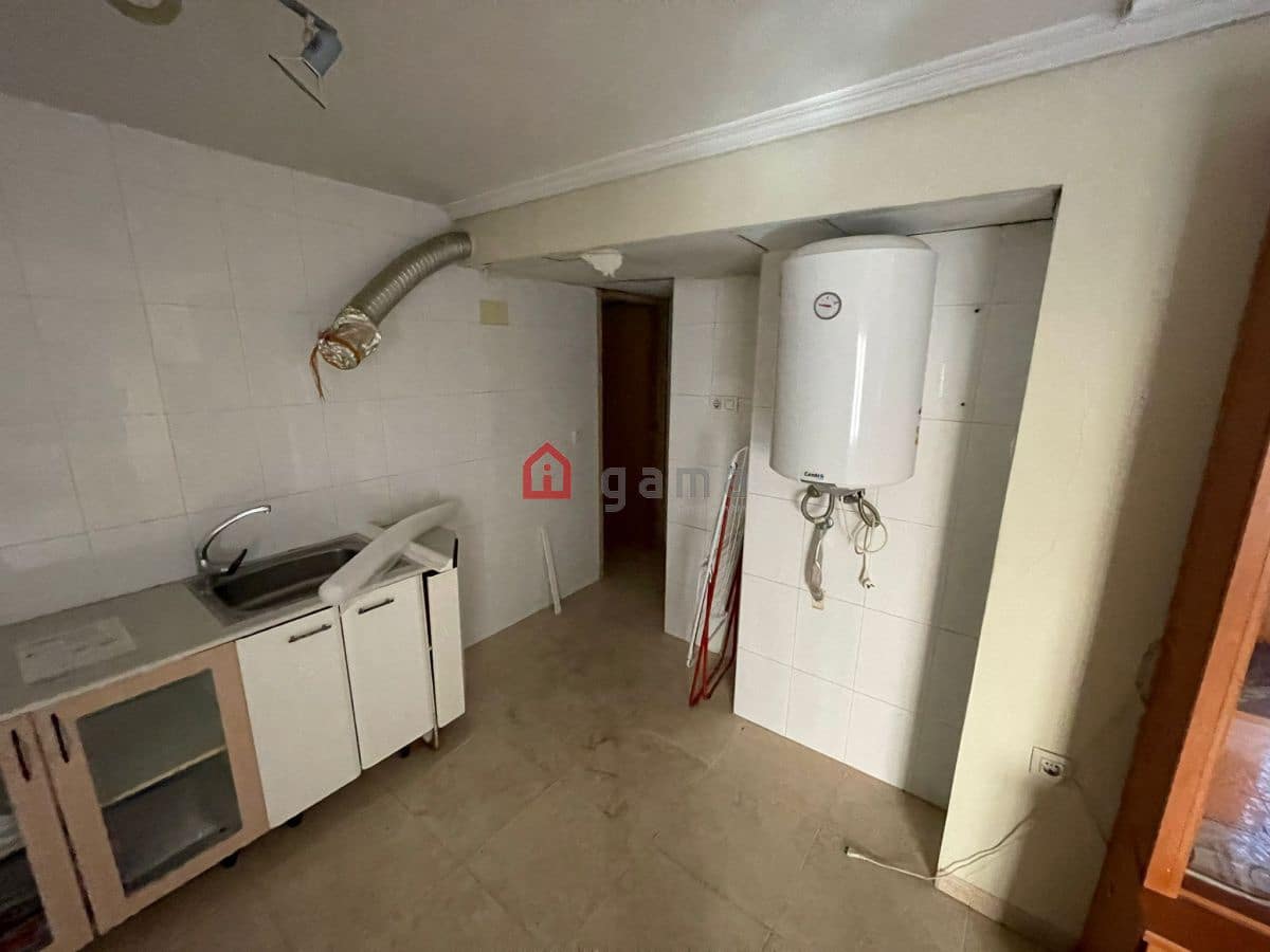 Commerciale in vendita in Castello de la Plana - 80.000 € (Rif: 9574152)