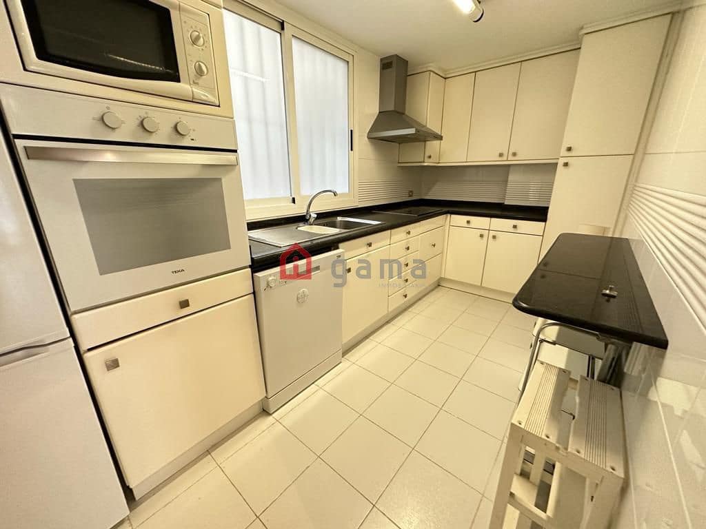 3 Zimmer Apartment zu verkaufen in Castello de la Plana mit Garage - 299.000 € (Ref: 9625441)