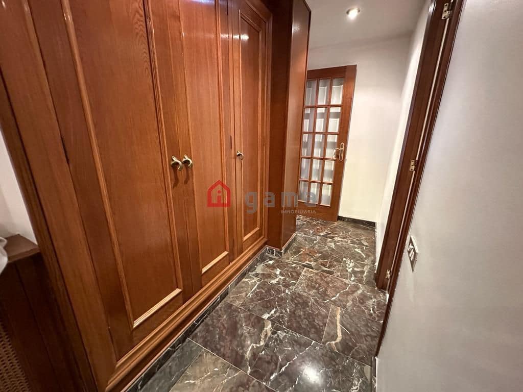 3 Zimmer Apartment zu verkaufen in Castello de la Plana mit Garage - 299.000 € (Ref: 9625441)