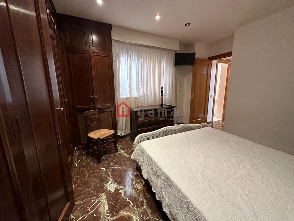 3 Zimmer Apartment zu verkaufen in Castello de la Plana mit Garage - 299.000 € (Ref: 9625441)