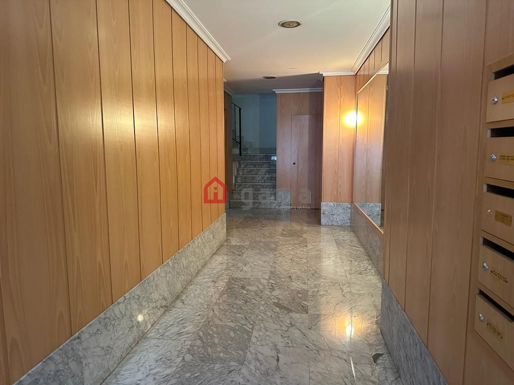 3 Zimmer Apartment zu verkaufen in Castello de la Plana mit Garage - 299.000 € (Ref: 9625441)