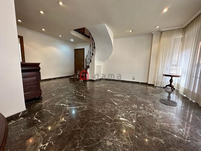 3 soveværelse Lejlighed til salg i Centro, Castelló de la Plana med garage - € 299.000 (Ref: 9625441)