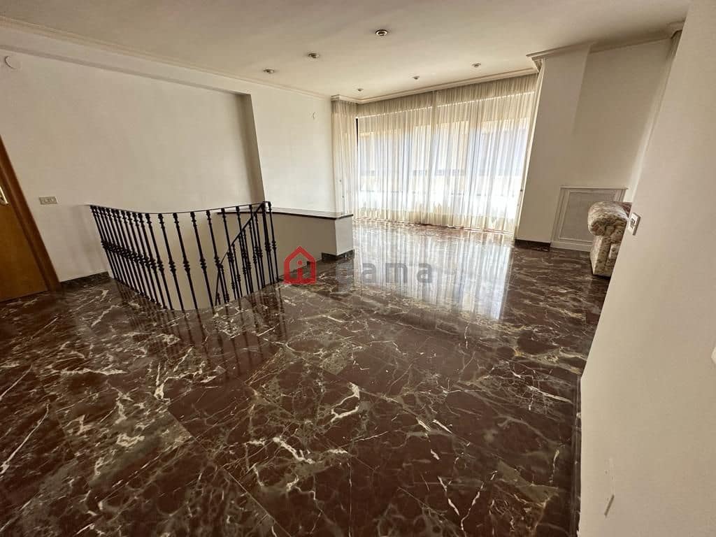 3 Zimmer Apartment zu verkaufen in Castello de la Plana mit Garage - 299.000 € (Ref: 9625441)