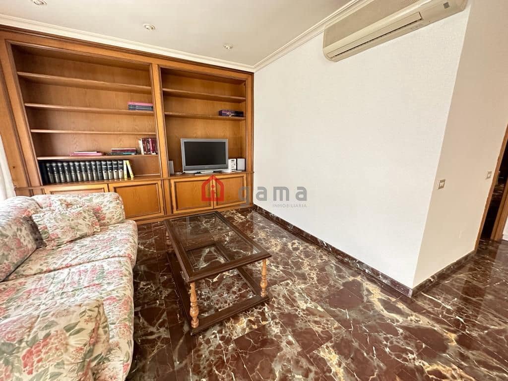 3 Zimmer Apartment zu verkaufen in Castello de la Plana mit Garage - 299.000 € (Ref: 9625441)